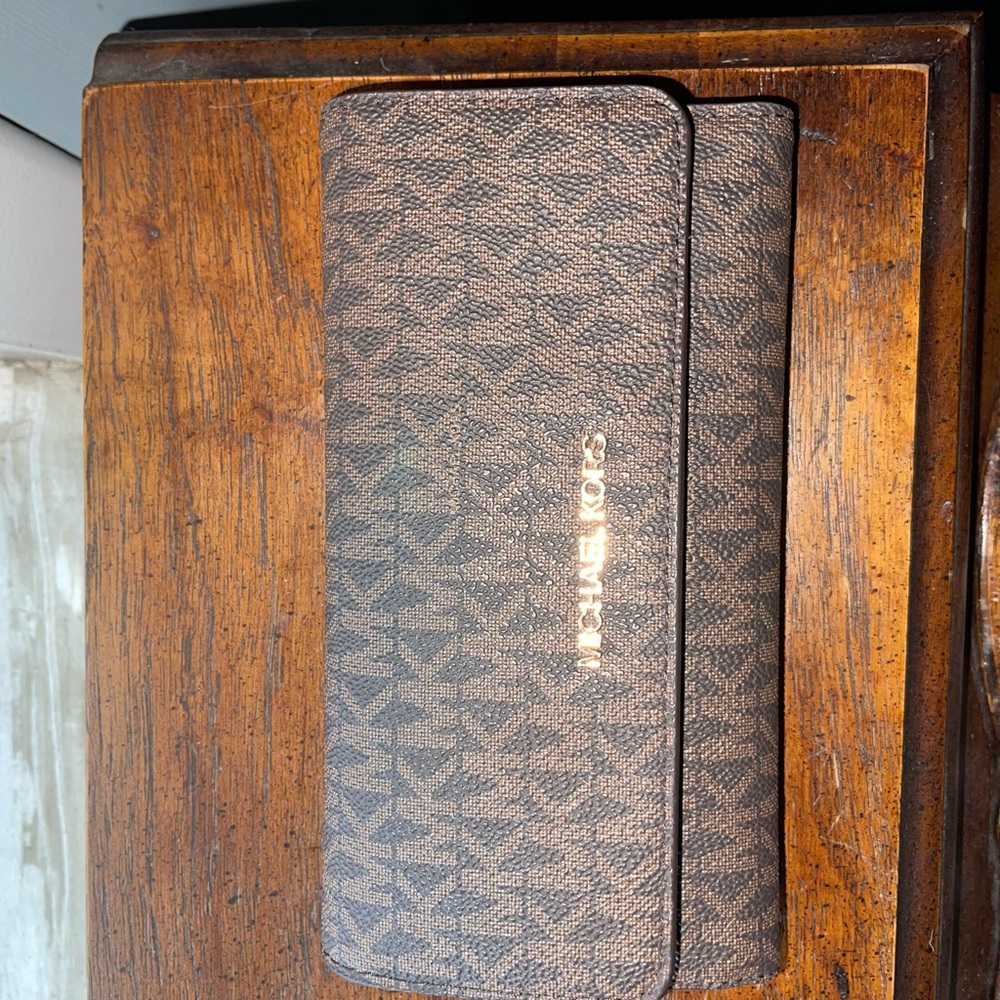 Michael Kors Tri-Fold Wallet